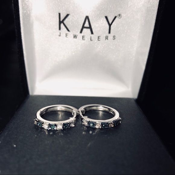 Kay’s Jewelry - Picture 7 of 8